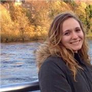 Laureata in Traduzione in Francia, attualmente impiegata come receptionist di hotel, si propone per aiuto compiti e babysitter